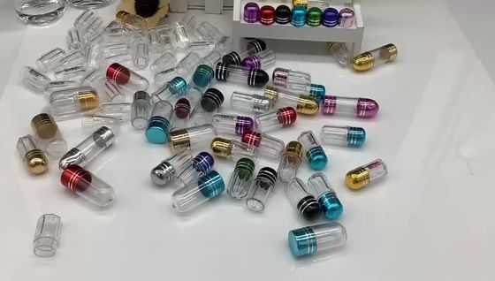Capsule di plastica vuote della pillola di rinoceronte
